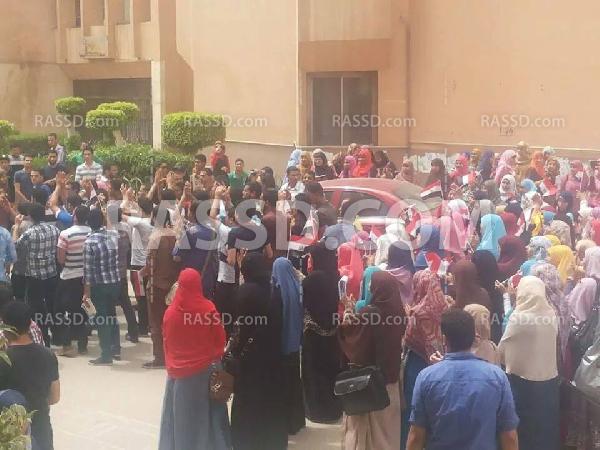 مسيرة حاشدة لطلاب ضد الانقلاب بجامعة المنوفية