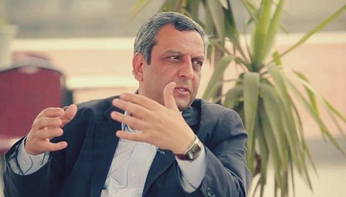 لقاء بين رئيس المخابرات وقلاش بشأن أزمة “الصحفىين” في عزاء والدة محلب