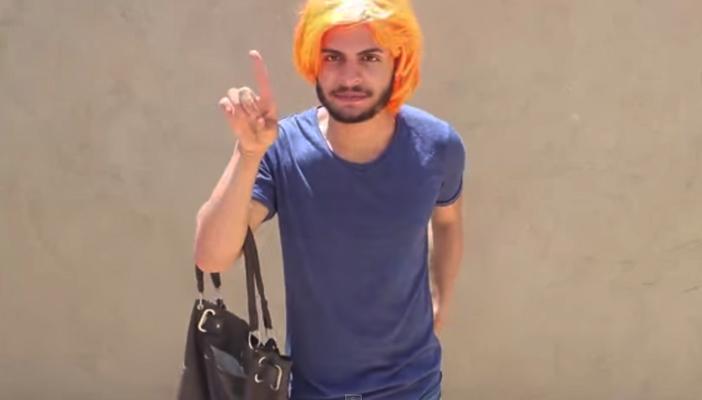 بالفيديو.. هكذا تتعامل الشرطة مع سيدة تمتلك واسطة وأخرى “ماعندهاش”