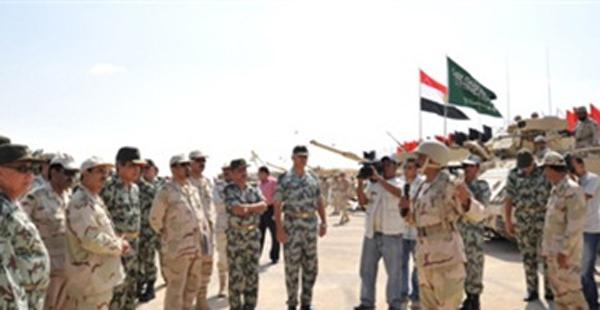 القوة المصرية المشاركة في مناورات (تبوك 3) تصل السعودية