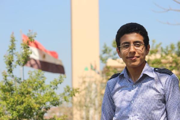 “التثبيط مولد الاختراع” ..طالب  مصري يثبت خطأ نظرية آينشتاين