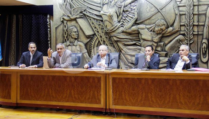 بالصور.. “إسكان الصحفيين” تبحث أزمة سحب المحافظ لأرض مشروع 6 أكتوبر