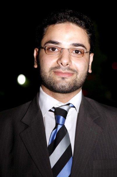 عزام: يوماً بعد آخر.. تنكشف فصول مسرحية محاكمة الرئيس مرسي