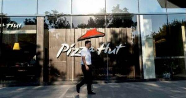 بعد دعوات المقاطعة.. “بيتزا هت” تعتذر عن الإساءة للأسرى المضربين