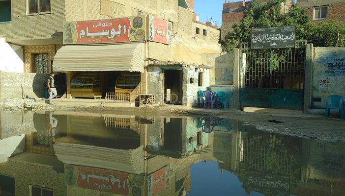 بالصور.. “سهراية ناهيا” يغرق في مياه الصرف واستياء من تجاهل المسؤولين