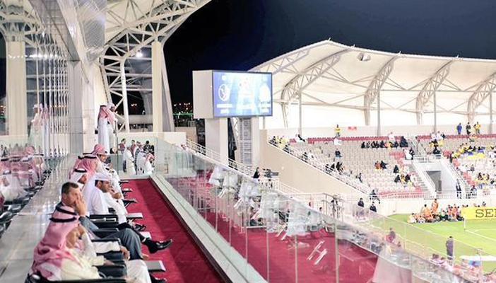 الرياض تحقق في رسم كاريكاتير يسخر من الشيخة موزة