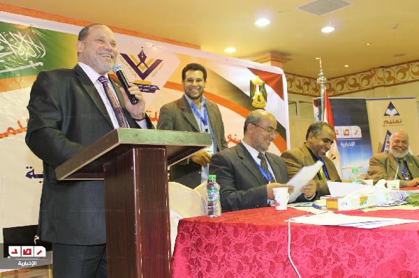 نقيب المعلمين من الرياض : كرامة المعلم خط أحمر