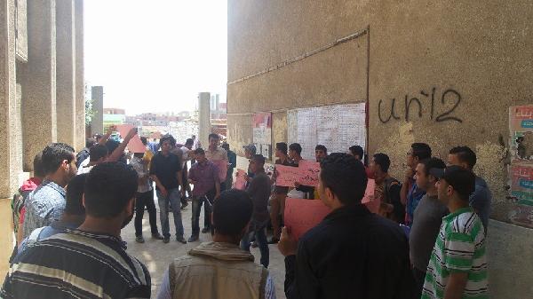 وقفه لطلاب الأزهر بـ”تفهنا الأشراف” تنديدا باعتقال زملائهم