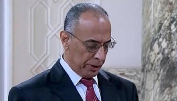 بالفيديو.. “أبناء عمال النظافة” يجبرون وزير العدل على الاستقالة