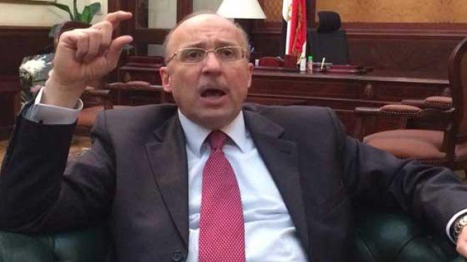 نقص حاد بالأدوية بالمستشفيات..وتلميح بزيادة الأسعار