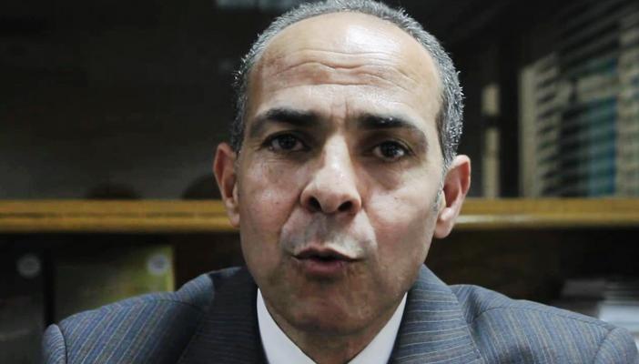 بعد “نيابة الانقلاب”.. أنصار السيسي: رئيس الأهرام خلية إخوانية نائمة