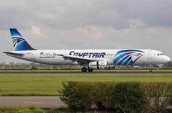 “مصر للطيران”: 10 مليارات جنيه خسائر الشركة نهاية العام الحالى