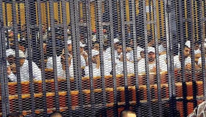 إصابة 10 متهمين في قضية بورسعيد بتسمم غذائي