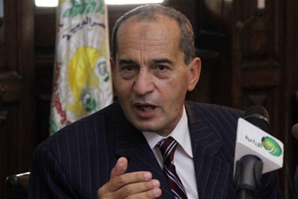 عضو بالنواب ينتقد أسلوب الحكومة وتهديدات وزير الزراعة