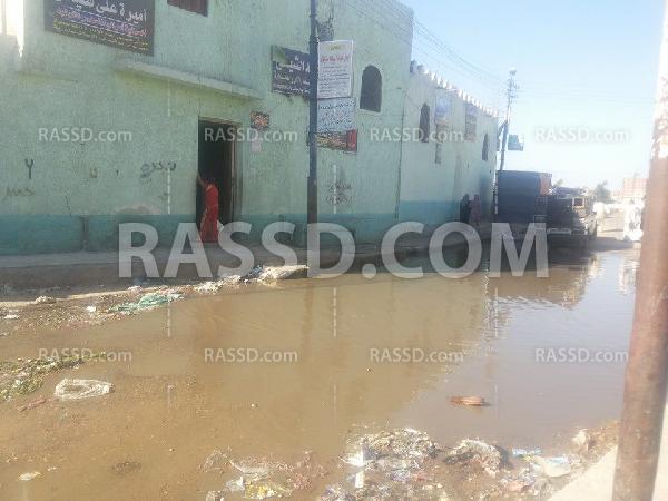 أزمة الصرف الصحي تغرق “حوش عيسى” بالبحيرة