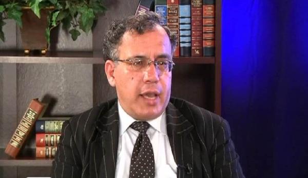 نبيل ميخائيل: “السيسي” سيسخر الأزهر والكنيسة له