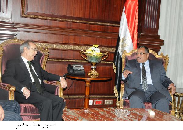 “فهمي” يبحث مع سفير المغرب تعزيز العلاقات بين البلدين