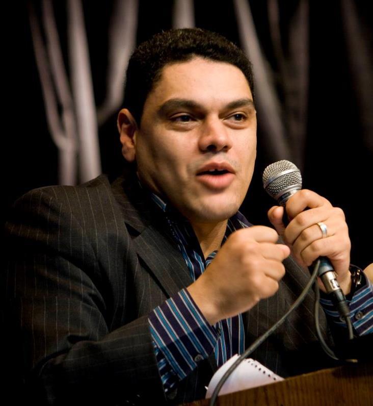 عبد الفتاح: الإعلام يري بينما في الأمر «دم» فهنا الخبر الأهم