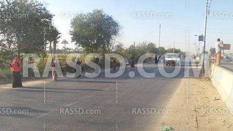 سلسلتان بشريتان ضد الانقلاب العسكري ببني سويف