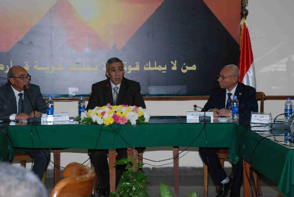 وزير الزراعة يثمن دور المؤسسة البحثية فى التنمية الزراعية