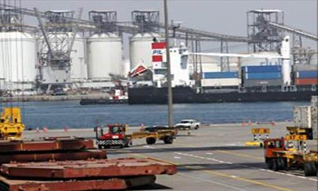 وصول شحنة من السكر البرازيلي إلى العين السخنة اليوم