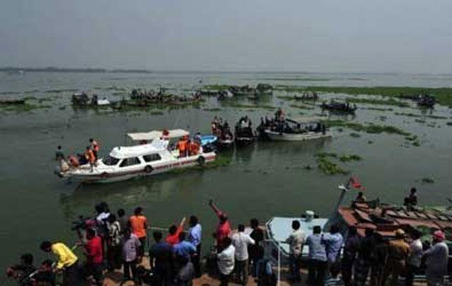 ارتفاع ضحايا غرق عبارة فى بنجلاديش إلى  25 قتيلا