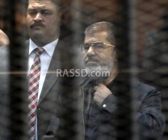 بالفيديو.. مذيعة تنفعل بسبب ثبات قيادات الإخوان أثناء المحاكمة