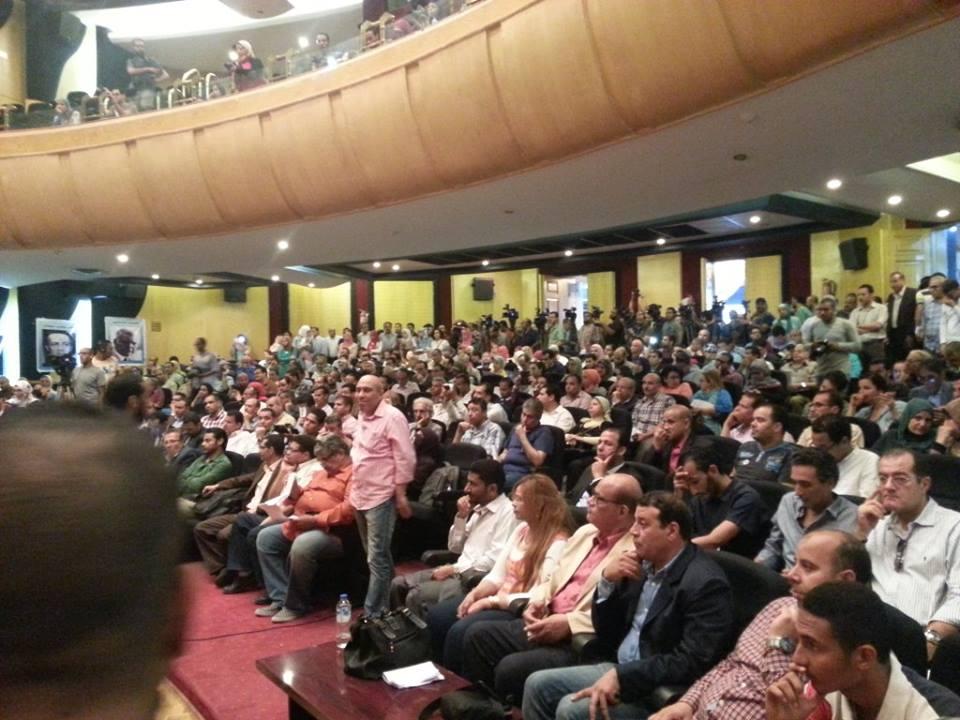 الصحفيون يتمسكون بمطالب عمومية 4 مايو.. والنظام يضغط بالقانون الموحد