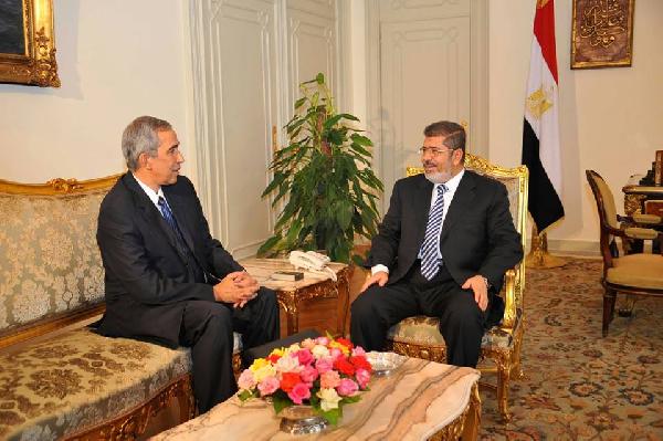 مرسي يوجه وزير الزراعة بتبني سياسات لتحقيق الأمن الغذائي