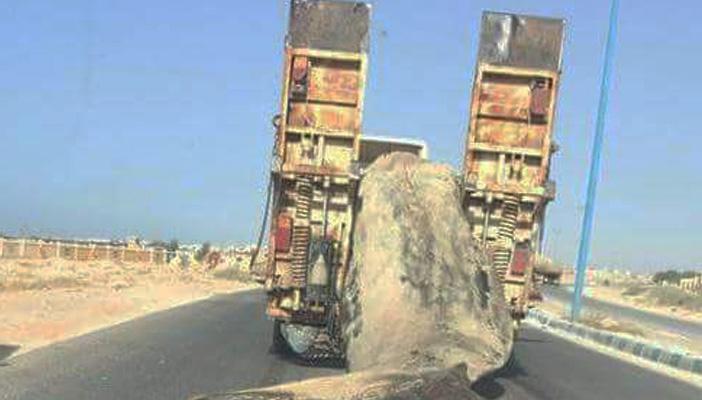 بعد نقل الحوت النافق.. رواد التواصل: سحلوه كما لو كان حوتًا مصريًّا