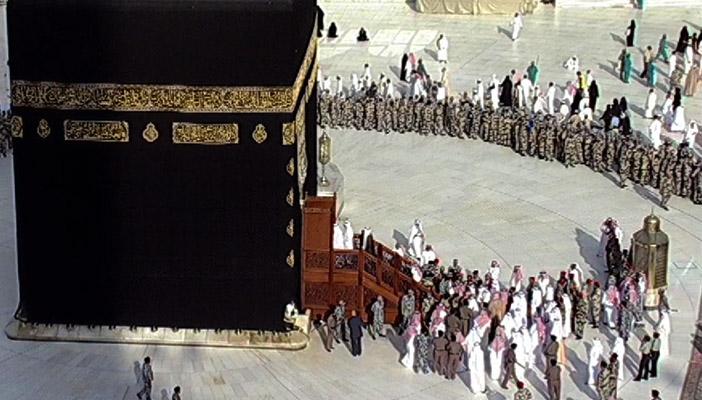 السعودية تعلن تأجيل غسل الكعبة للعام القادم