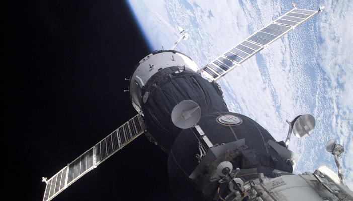 الديلي ميل: في المستقبل.. الرحلة إلى القمر 4 ساعات فقط