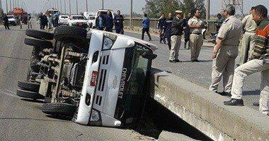 بالأسماء.. مقتل وإصابة 13 شخصًا في حادث على طريق وادي النطرون