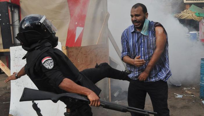 نيويورك تايمز: إعدام مرسي سيدفع المصريين لحمل السلاح