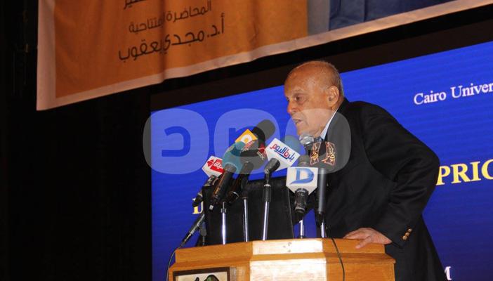 مجدي يعقوب يفتتح المؤتمر السنوي الـ188 لكلية الطب بقصر العيني