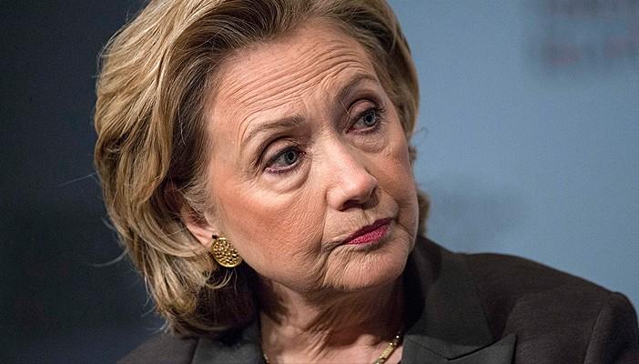 تعليقا على تحطم الطائرة المصرية.. كلينتون: يجب التنبه لخطر الإرهاب