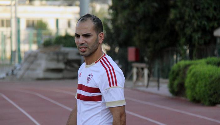 “العزب” يوقع لسموحة بطلب من حلمي طولان