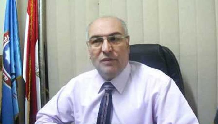 أحمد العجيزي يصارع الموت بالسجن.. والقاضي: بيمثل