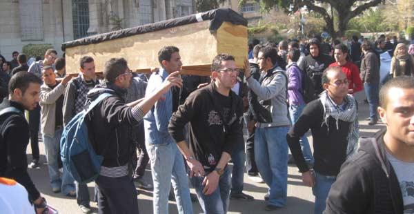 غدا..أوائل الجامعات يتظاهرون أمام”الوزراء” للمطالبة بالتعيين