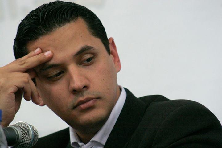 عبد الرحمن يوسف: العسكر يستحوذ على مفاصل الدولة دون حق