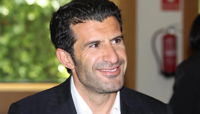 انسحاب لويس فيجو من انتخابات رئاسة “الفيفا”