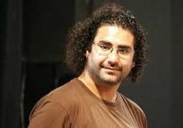 “عبد الفتاح”  يصل “جنايات القاهرة” للتضامن مع مقتحمي “الاتحادية”