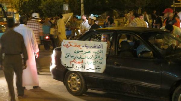 بالصور والفيديو..احتفالات تعم سيناء لعودة الجنود المخطوفين