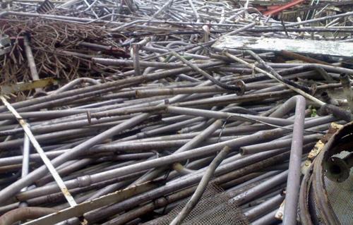 الشورى يطالب بتشكيل  لجنة لحصر خردة السكك الحديدية