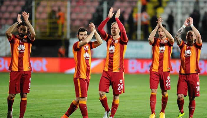 جلاطة سراي بطلا للدوري التركي للمرة العشرين