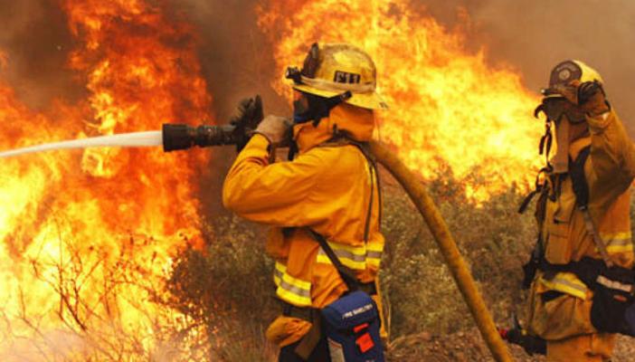إجلاء ألفي شخص إثر حرائق في غابات بكندا