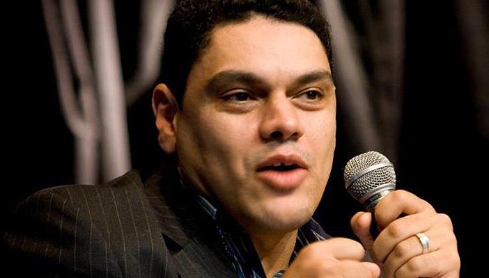 3 أكاذيب يروجها معتز بالله عبدالفتاح.. ويفضحها باحث سياسي