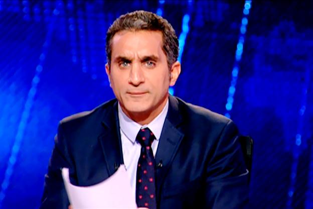 بعد هجوم المنيا.. باسم يوسف يلعن المشايخ والقساوسة