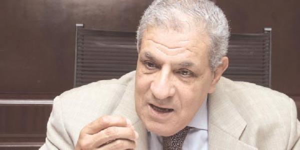 “محلب” يهدد بالغرامة بعد انعدام المشاركة في انتخابات العسكر