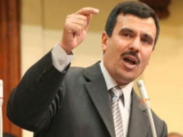 بدر الدين يطالب قنديل بتحديد موعد لربط الأجور بالرقم القومي